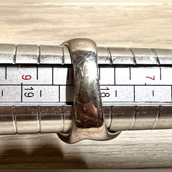 Vintage Designer (ND) Heavy Sterling Silver Triple Sculpted Dome Ring, Size 8 - Picture 10 of 10